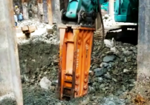Kobelco Excavator - SK225 (Zero 168油壓炮)
